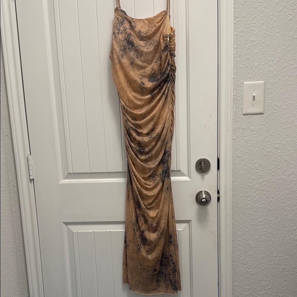 Elegant Tan and Black Ruched Dress